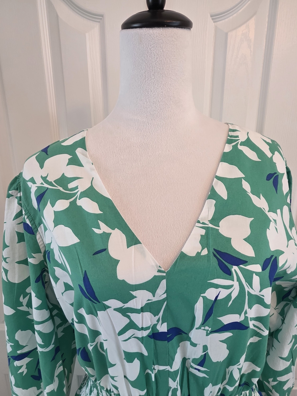 Southern Tide Green and Blue Floral Dress - Picture 6 of 13